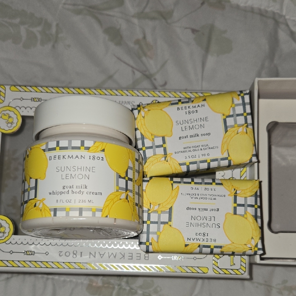 Beekman 1802 Sunshine Lemon And Goat's Milk Body Cream and Soap Set - Picture 4 of 8